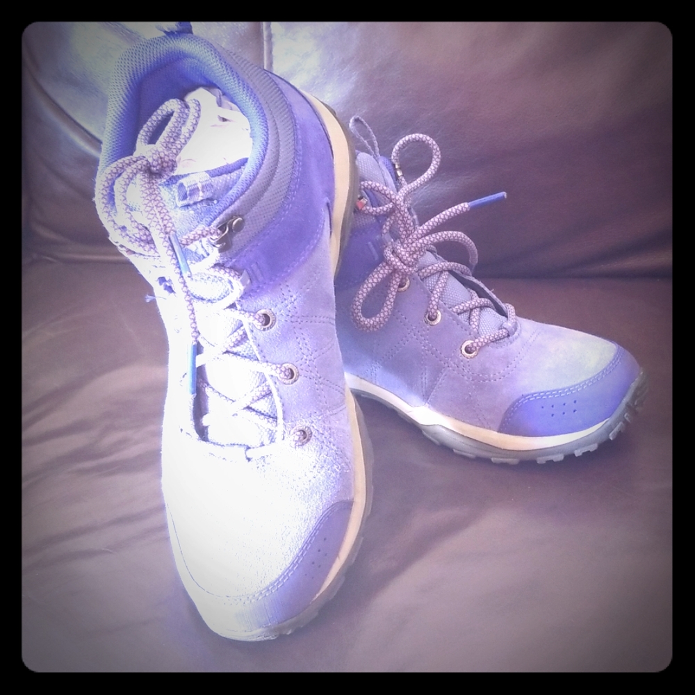 Columbia Waterproof Mid Suede Hiking boots Womens